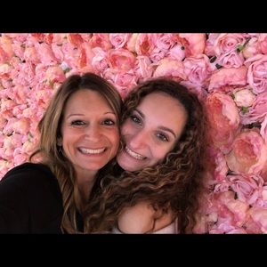 Meet your Posher, Leslie